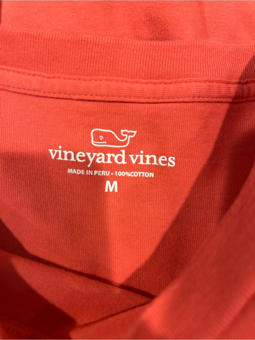 Vineyard Vines Men’s red Pocket T-Shirt - Picture 5 of 5